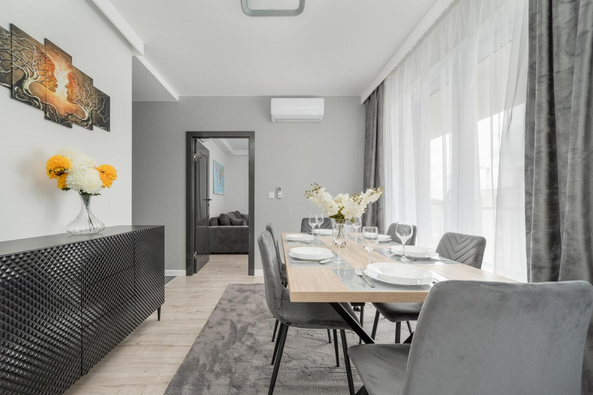 Luksusowy Apartament Z 3 Sypialniami, Klimatyzacja, Parkingiem I Biurkiem We Wroclawiu By Renters Prestige Exterior foto