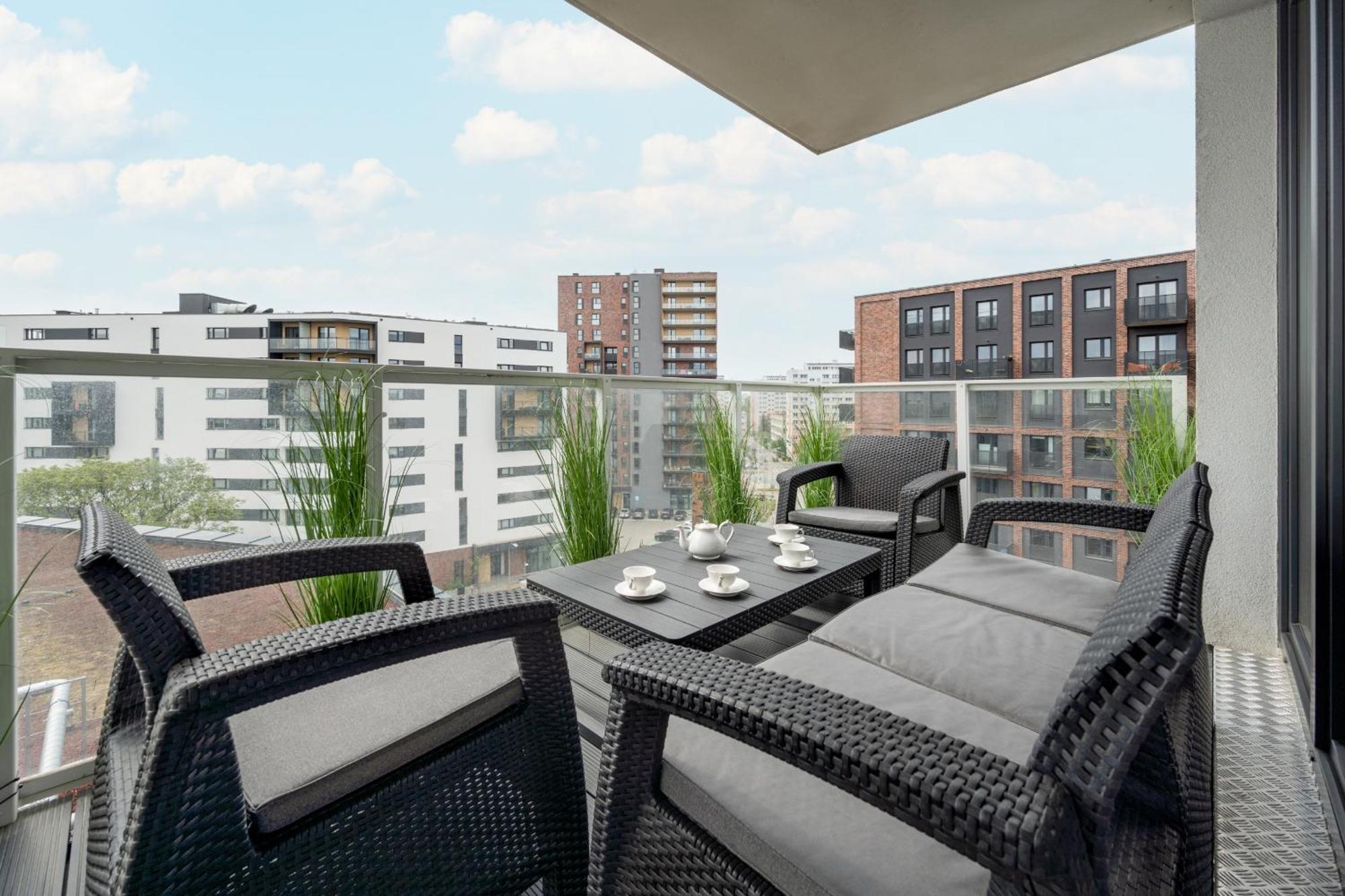 Luksusowy Apartament Z 3 Sypialniami, Klimatyzacja, Parkingiem I Biurkiem We Wroclawiu By Renters Prestige Exterior foto